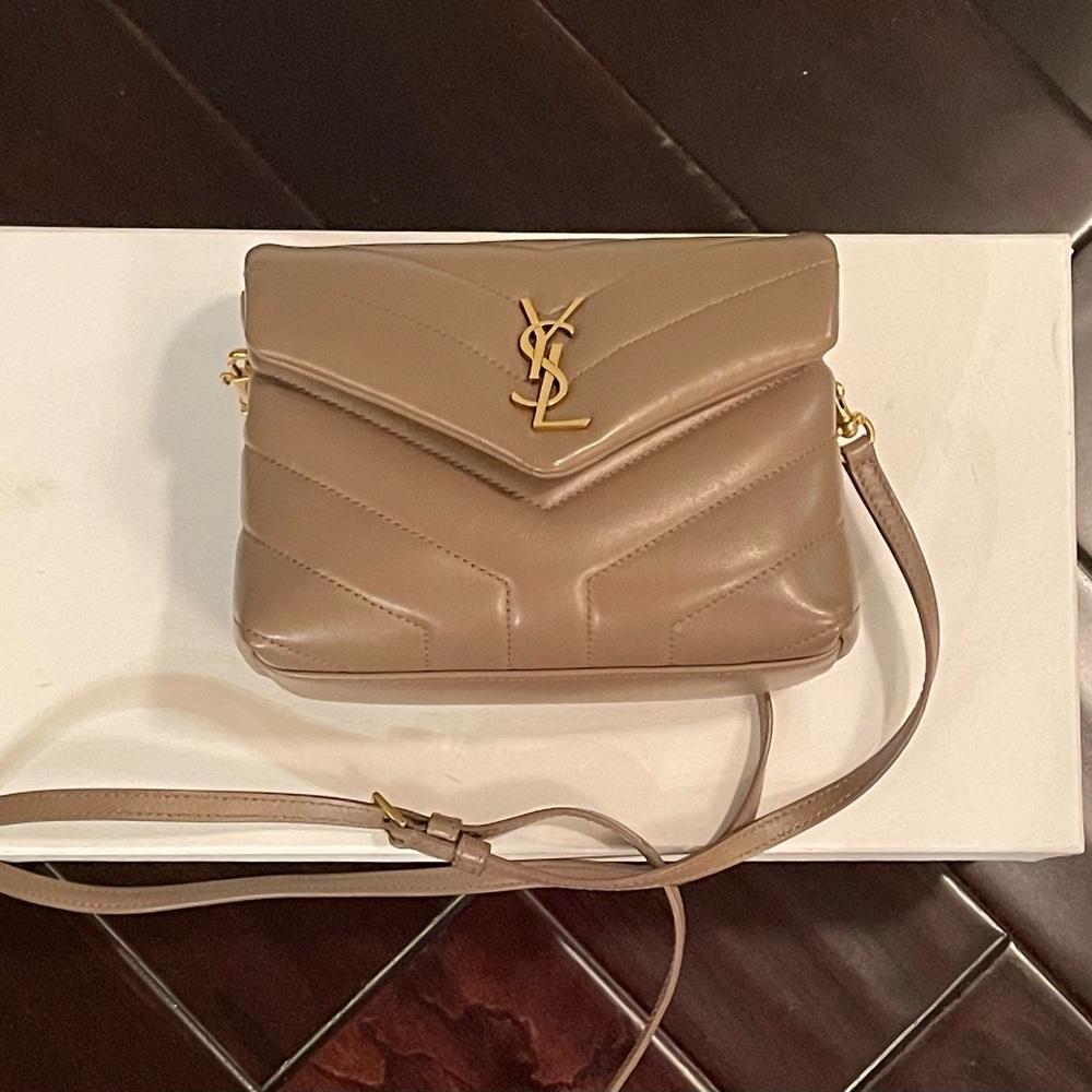 Saint Laurent Toy Loulou Crossbody Bag - Picture 2 of 12